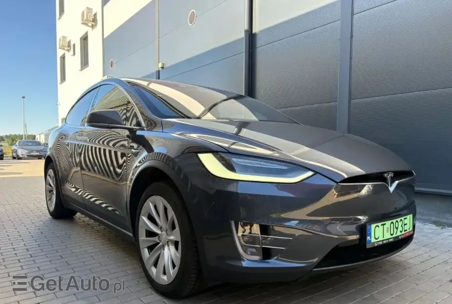 TESLA Model X 100D Allradantrieb
