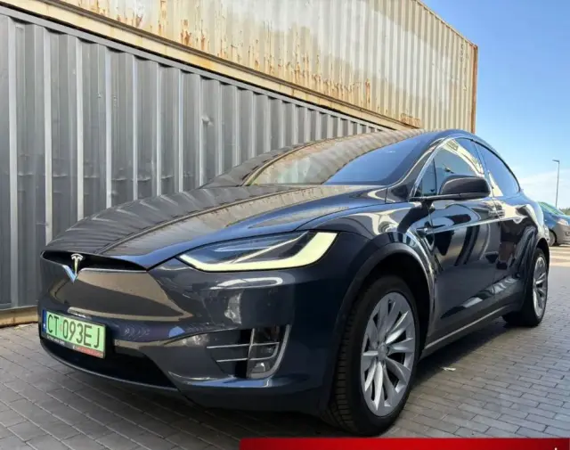 TESLA Model X 100D Allradantrieb