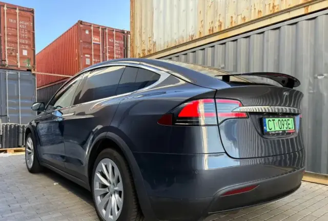 TESLA Model X 100D Allradantrieb