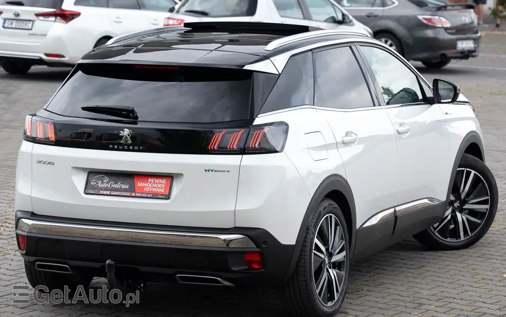 PEUGEOT 3008 