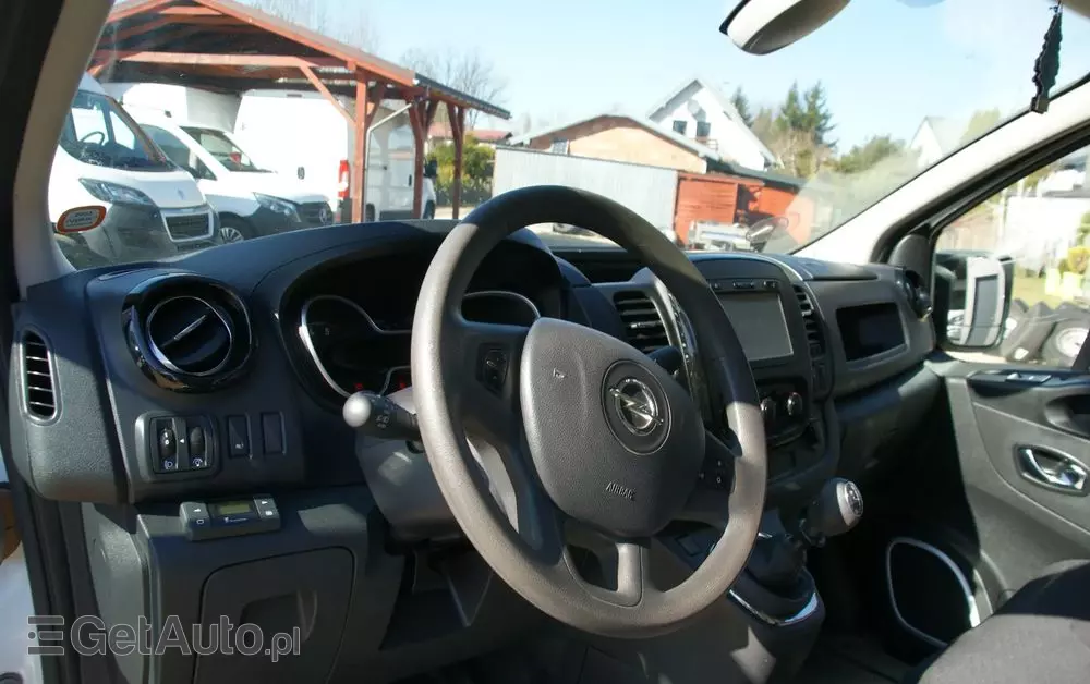OPEL Vivaro 