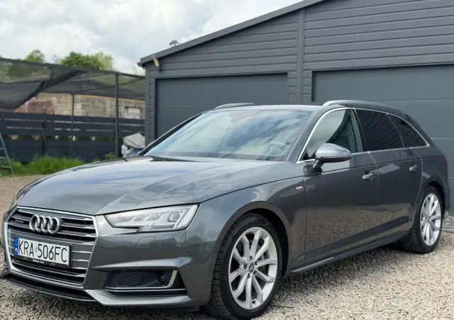 AUDI A4 Avant 2.0 TDI DPF clean diesel quattro S tronic S line Sportpaket