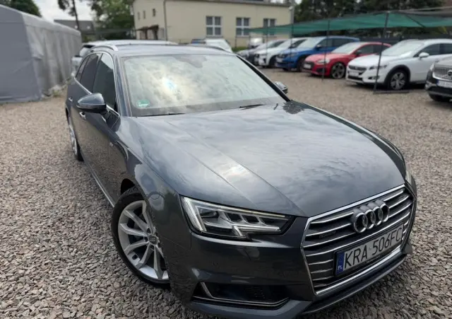 AUDI A4 Avant 2.0 TDI DPF clean diesel quattro S tronic S line Sportpaket