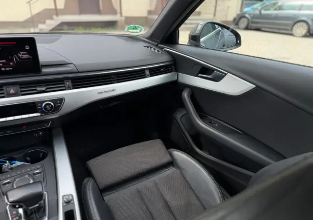 AUDI A4 Avant 2.0 TDI DPF clean diesel quattro S tronic S line Sportpaket