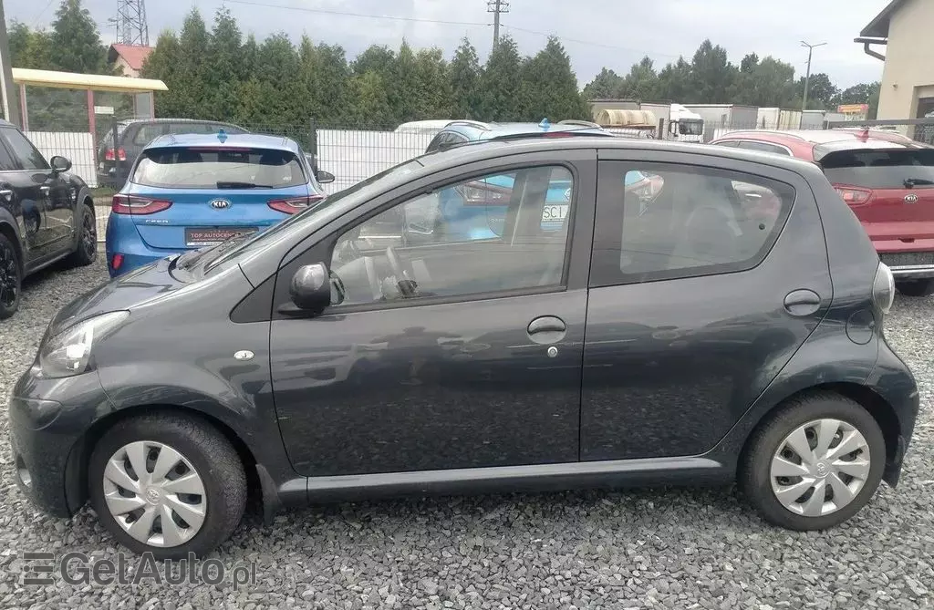 TOYOTA Aygo 