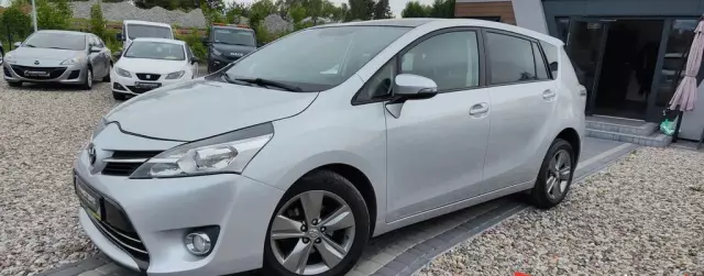 TOYOTA Verso 