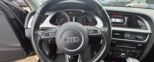 AUDI A4 