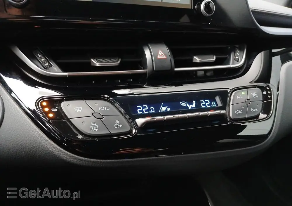 TOYOTA C-HR 2.0 Hybrid Selection