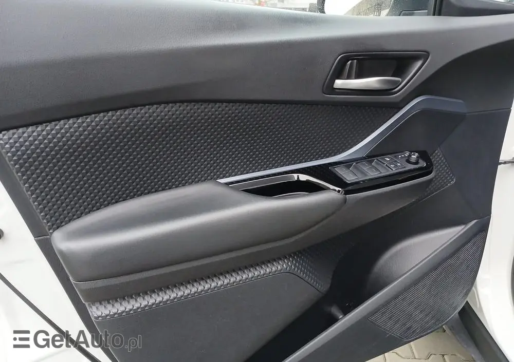 TOYOTA C-HR 2.0 Hybrid Selection