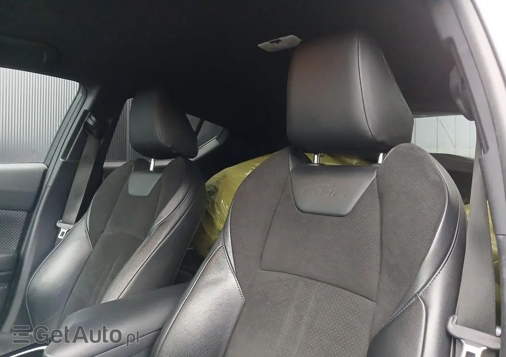 TOYOTA C-HR 2.0 Hybrid Selection