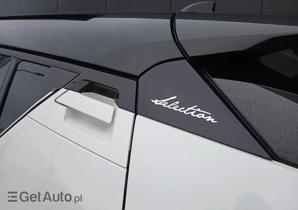 TOYOTA C-HR 2.0 Hybrid Selection