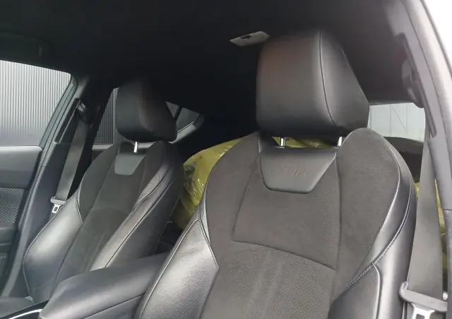 TOYOTA C-HR 2.0 Hybrid Selection