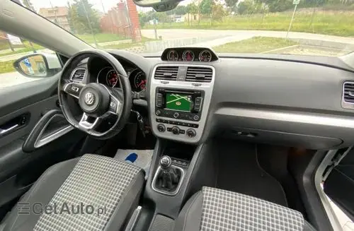 VOLKSWAGEN Scirocco 
