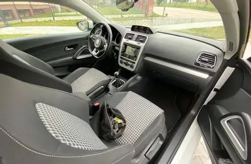 VOLKSWAGEN Scirocco 