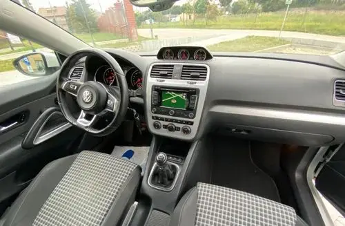 VOLKSWAGEN Scirocco 