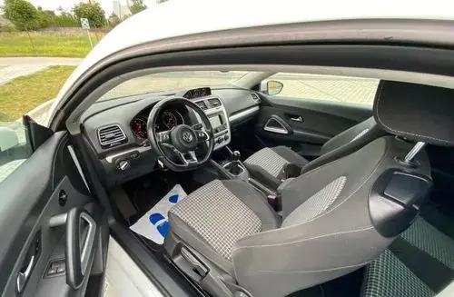VOLKSWAGEN Scirocco 