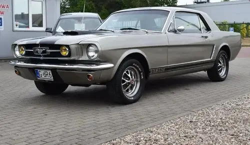 FORD Mustang 