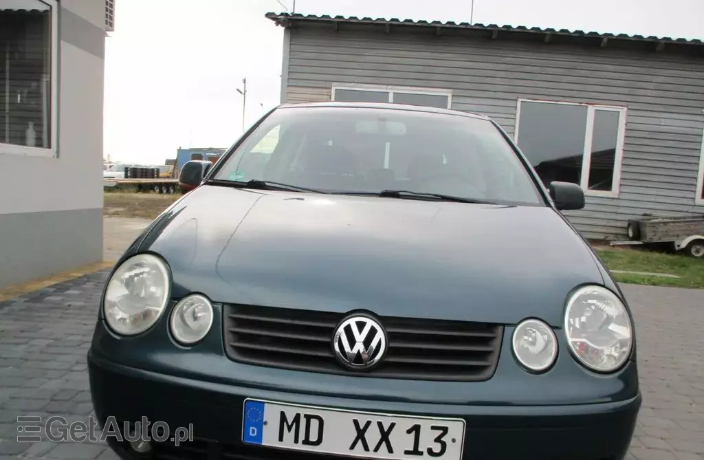VOLKSWAGEN Polo 