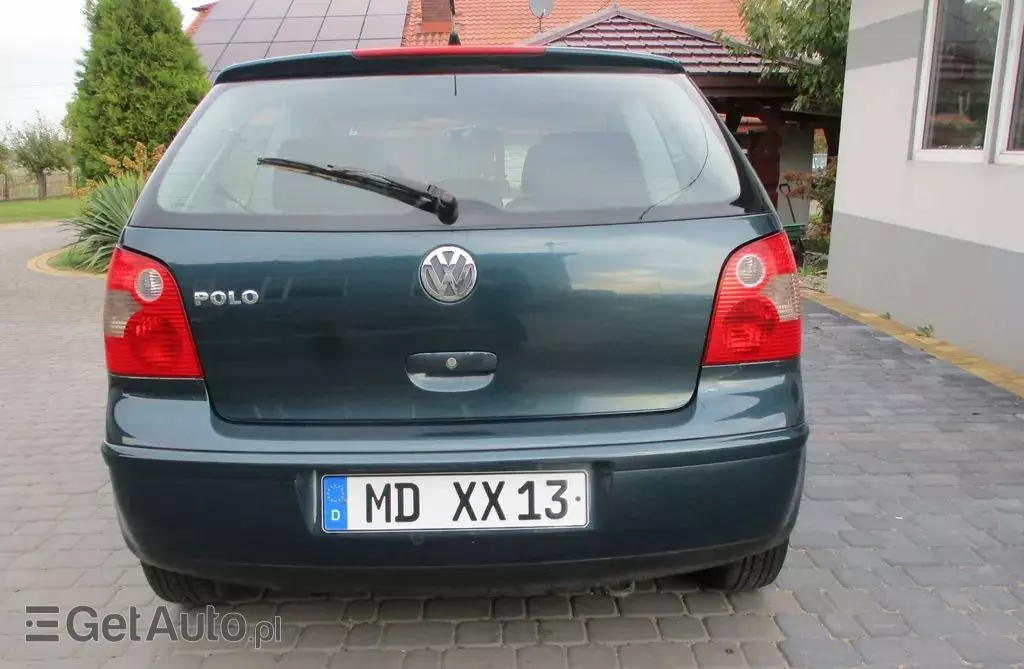 VOLKSWAGEN Polo 