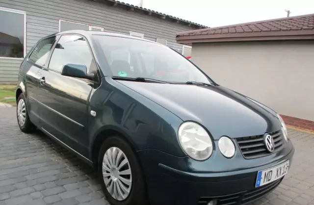 VOLKSWAGEN Polo 