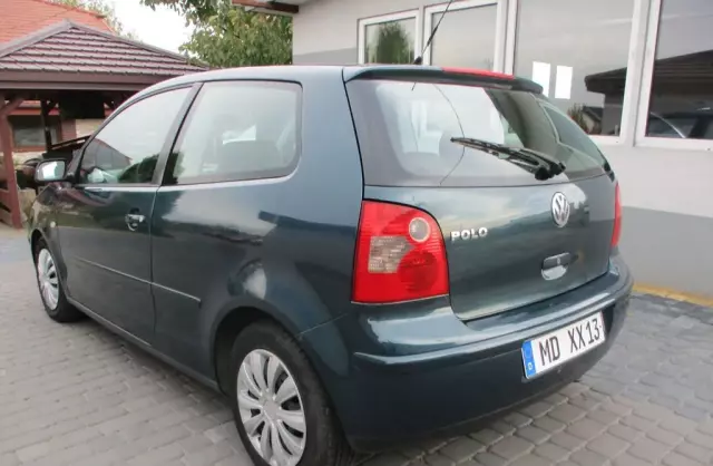VOLKSWAGEN Polo 