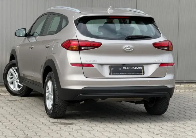 HYUNDAI Tucson 