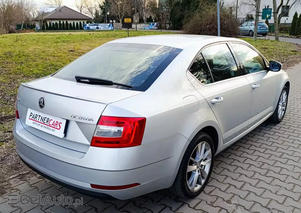 SKODA Octavia 1.5 TSI ACT Style DSG