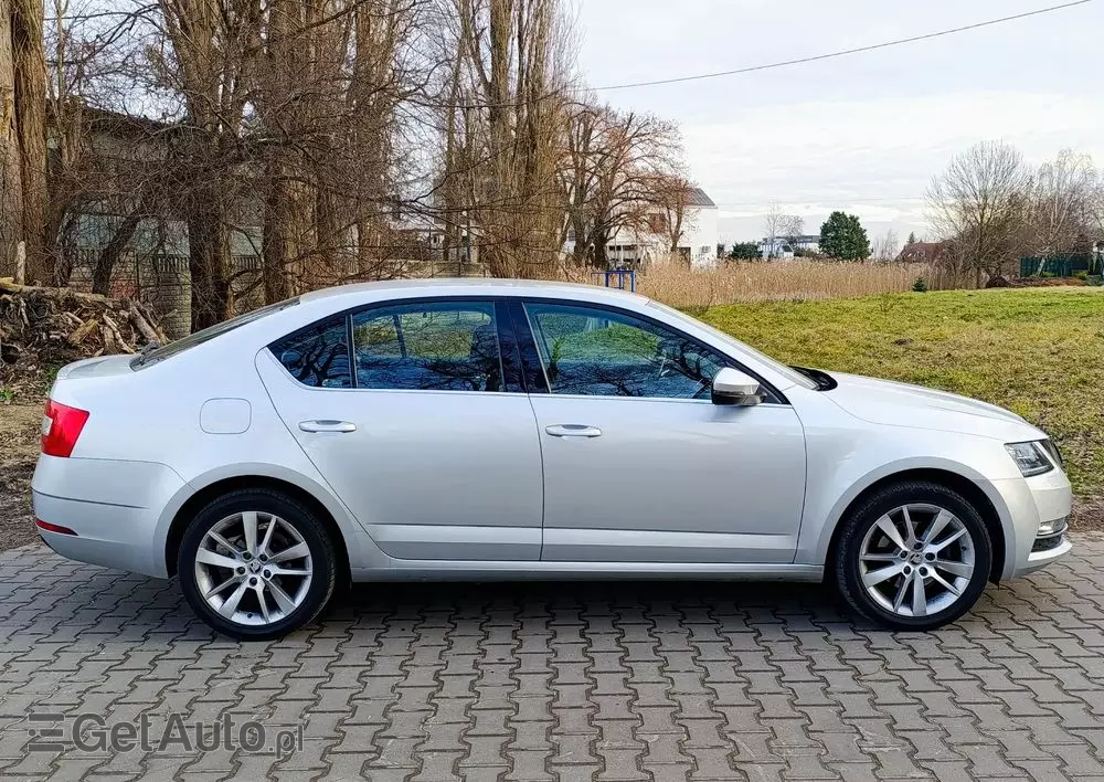 SKODA Octavia 1.5 TSI ACT Style DSG