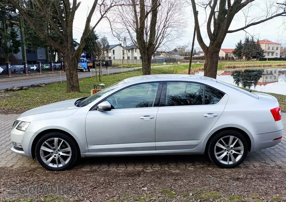 SKODA Octavia 1.5 TSI ACT Style DSG