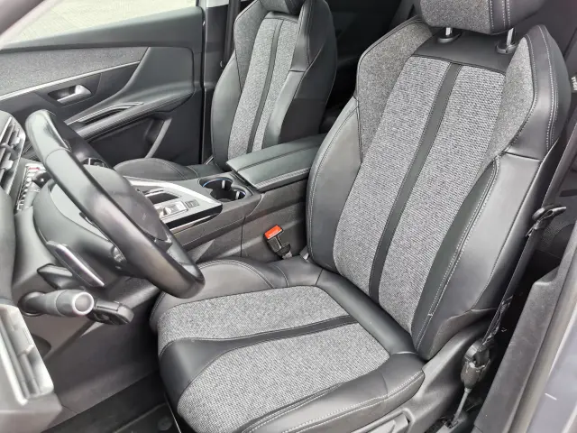 PEUGEOT 3008 Allure 130 S&S Aut.