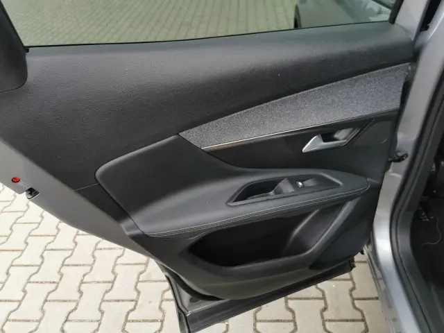 PEUGEOT 3008 Allure 130 S&S Aut.