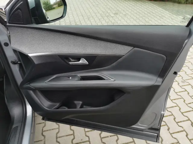 PEUGEOT 3008 Allure 130 S&S Aut.