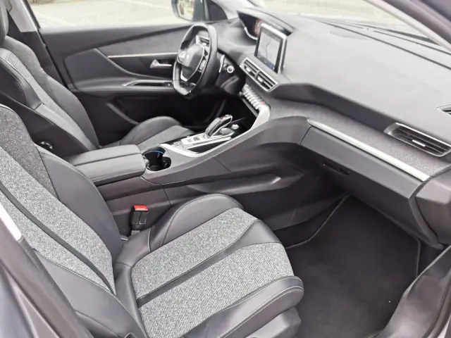 PEUGEOT 3008 Allure 130 S&S Aut.