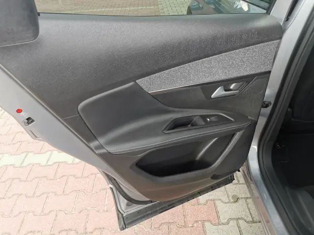 PEUGEOT 3008 Allure 130 S&S Aut.