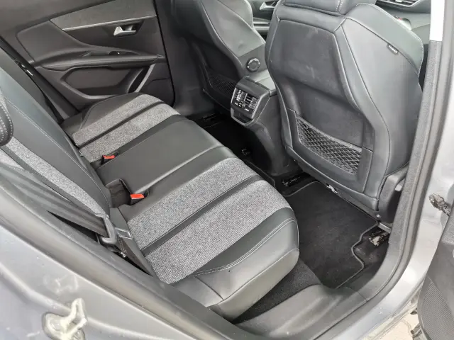 PEUGEOT 3008 Allure 130 S&S Aut.