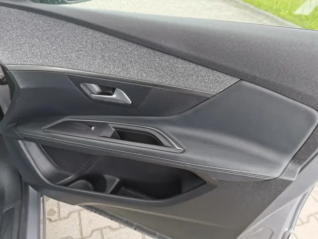 PEUGEOT 3008 Allure 130 S&S Aut.