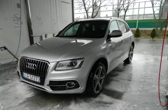 AUDI Q5 