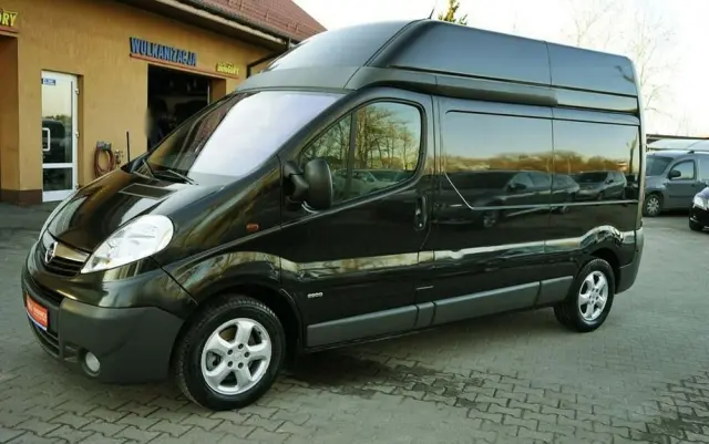 OPEL Vivaro 