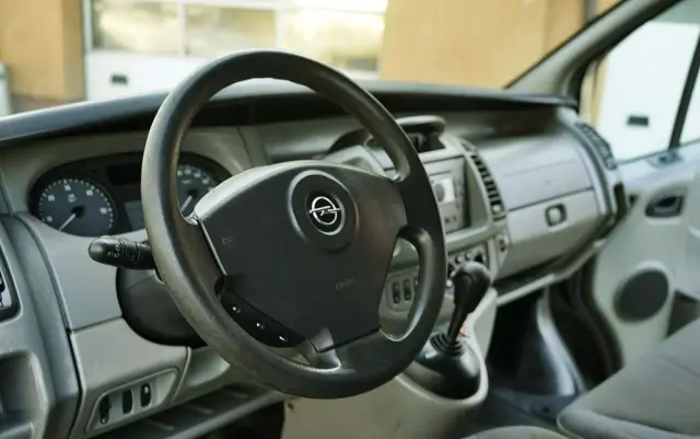 OPEL Vivaro 