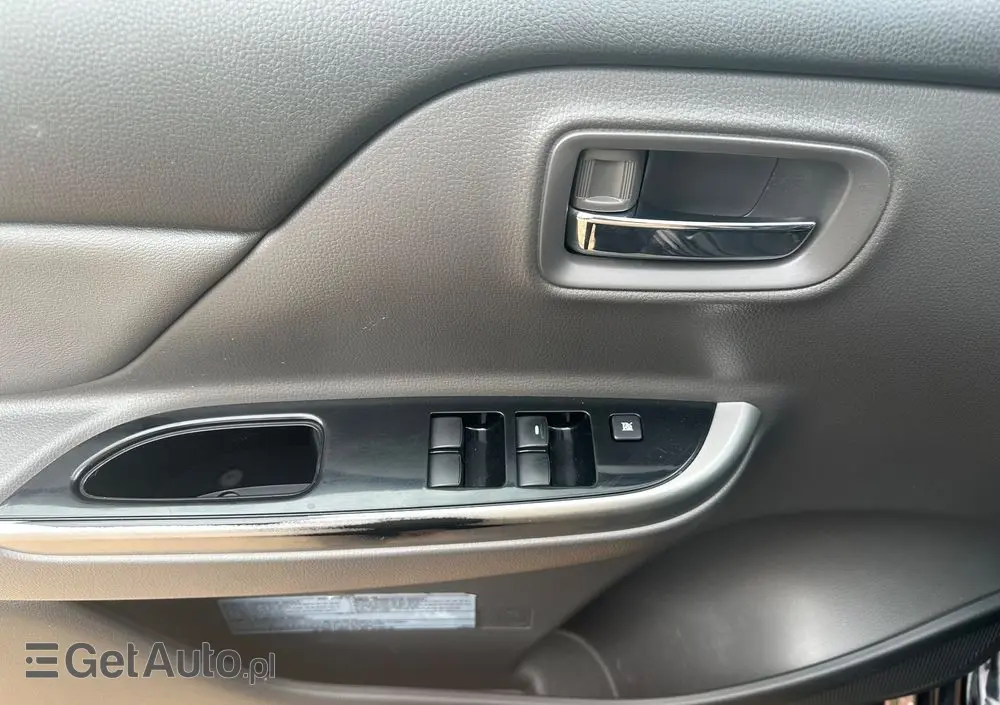 MITSUBISHI L200 2.4 d DC Intense Plus EU6