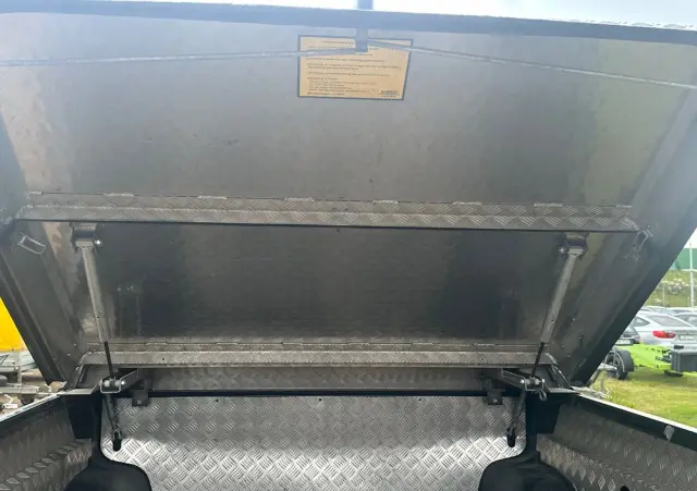 MITSUBISHI L200 2.4 d DC Intense Plus EU6