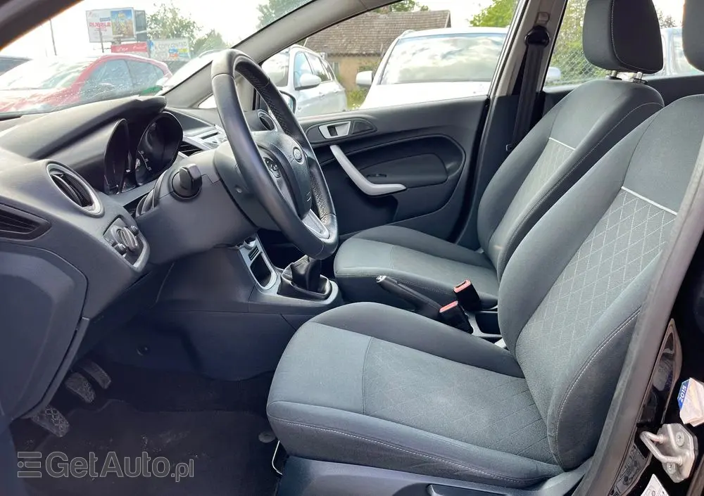 FORD Fiesta 1.25 Champions Edition
