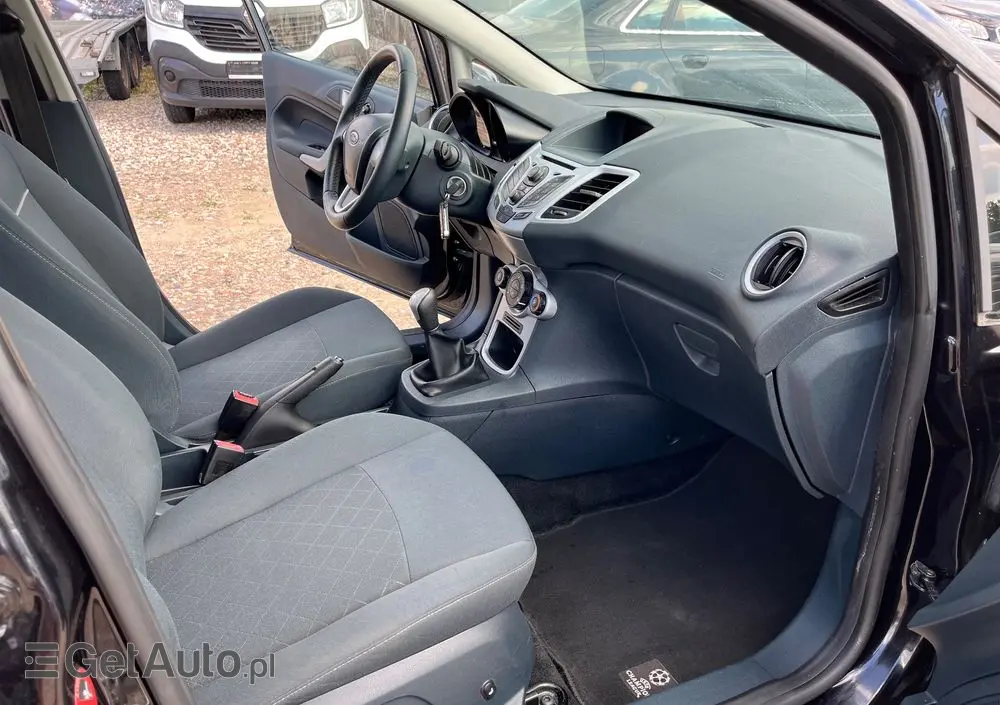 FORD Fiesta 1.25 Champions Edition