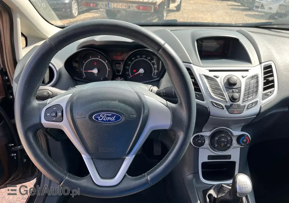 FORD Fiesta 1.25 Champions Edition