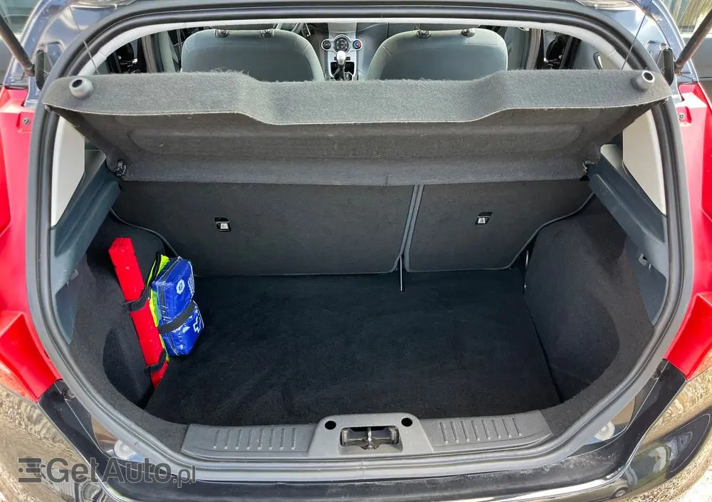 FORD Fiesta 1.25 Champions Edition