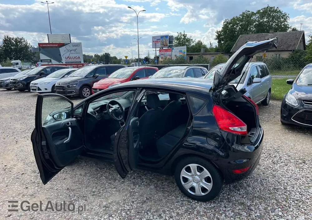 FORD Fiesta 1.25 Champions Edition