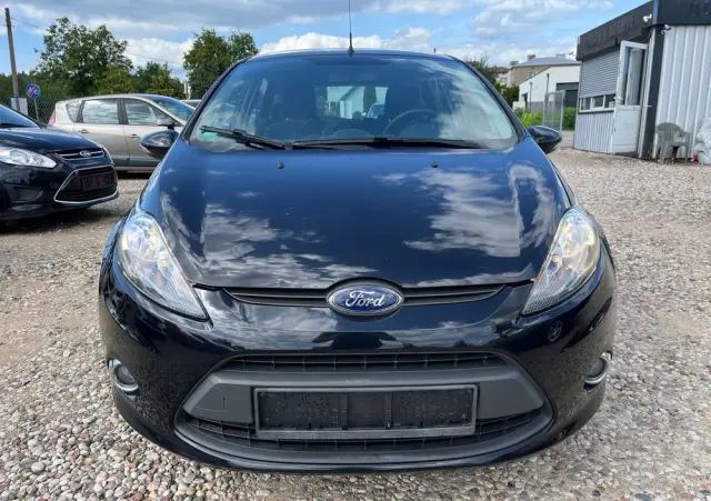 FORD Fiesta 1.25 Champions Edition
