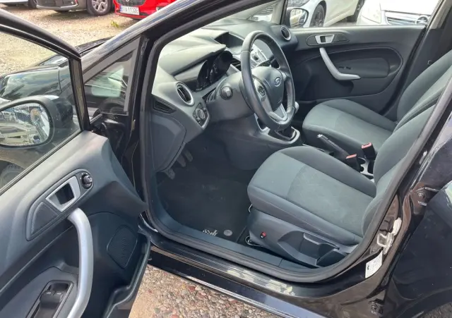 FORD Fiesta 1.25 Champions Edition