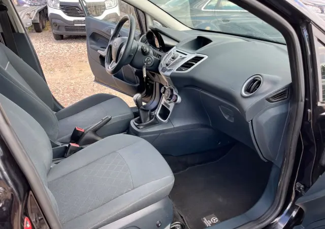 FORD Fiesta 1.25 Champions Edition