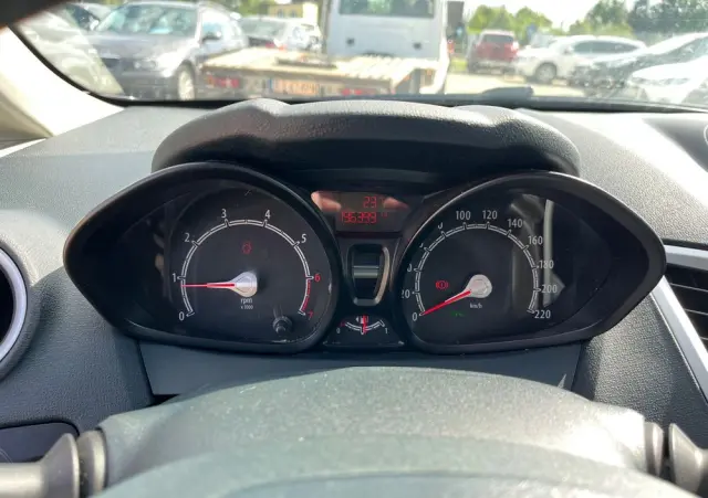 FORD Fiesta 1.25 Champions Edition